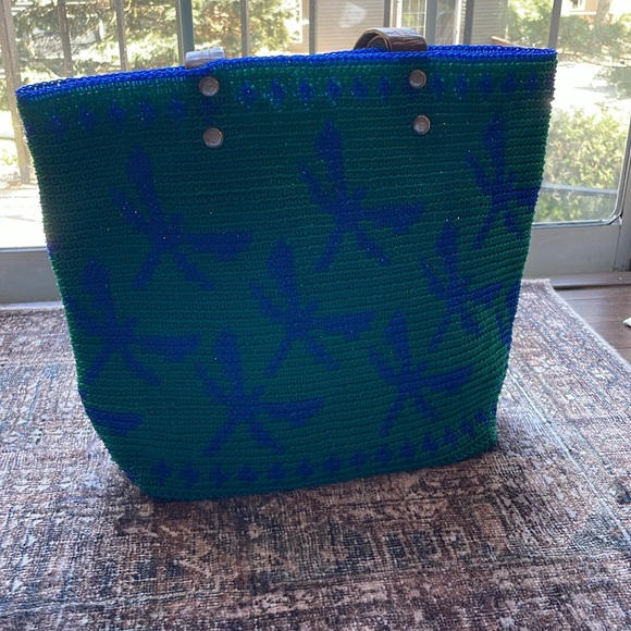 Blue and green woven shoulder tote beach bag - Picture 2 of 4